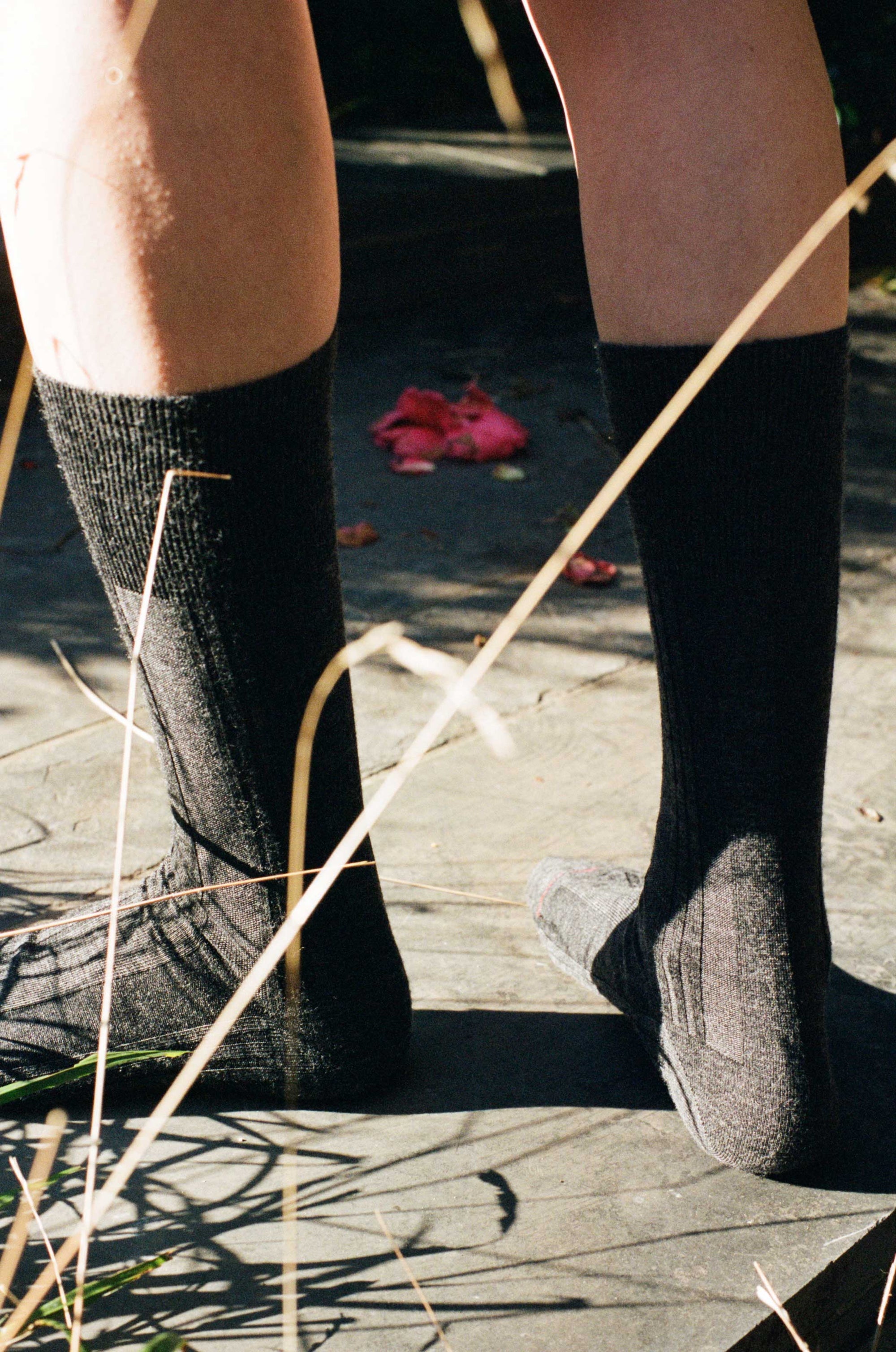 IRREGULAR RIB SOCKS (UNIFORM GREY)