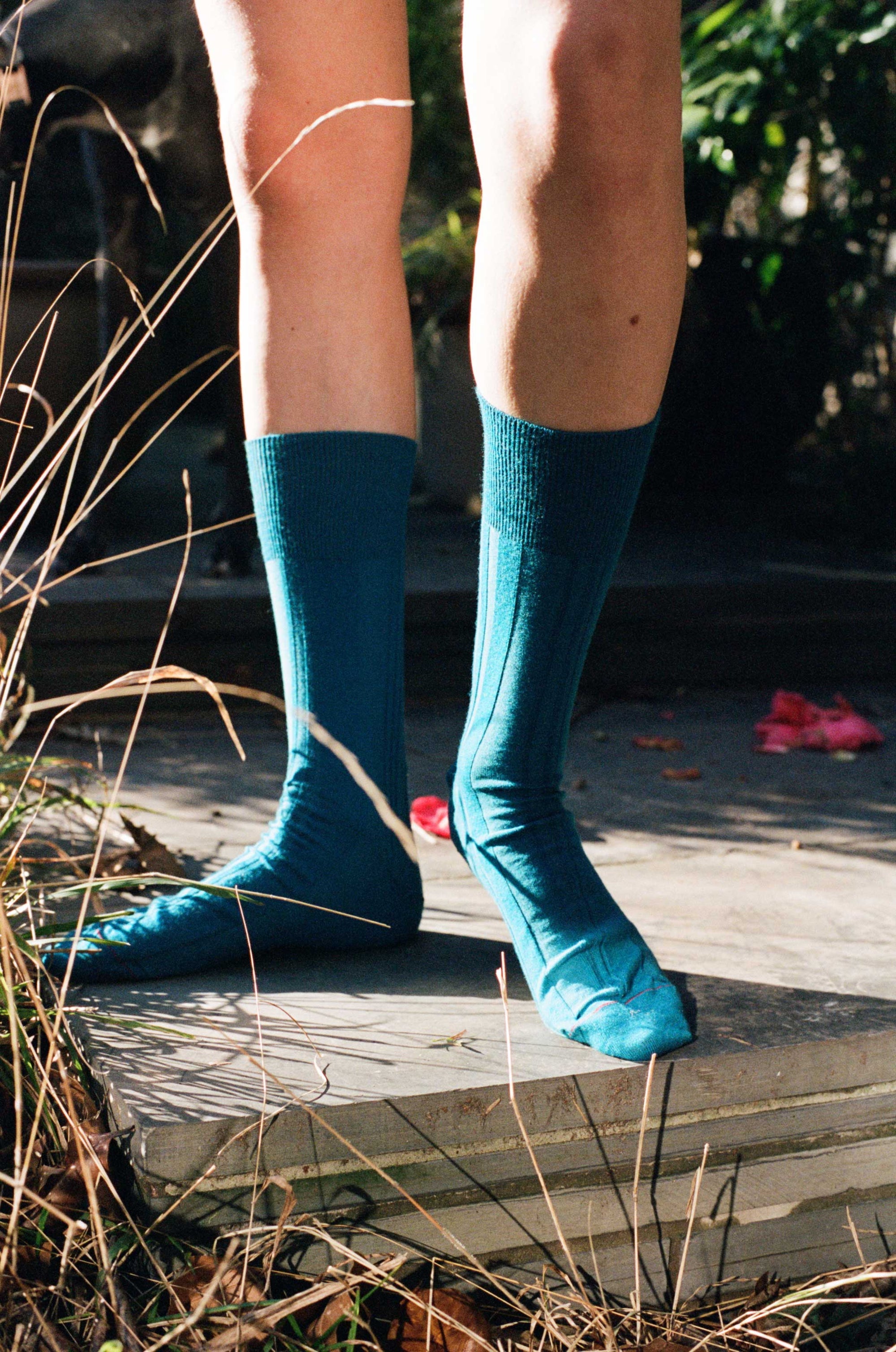 IRREGULAR RIB SOCKS IN ELECTRIC BLUE