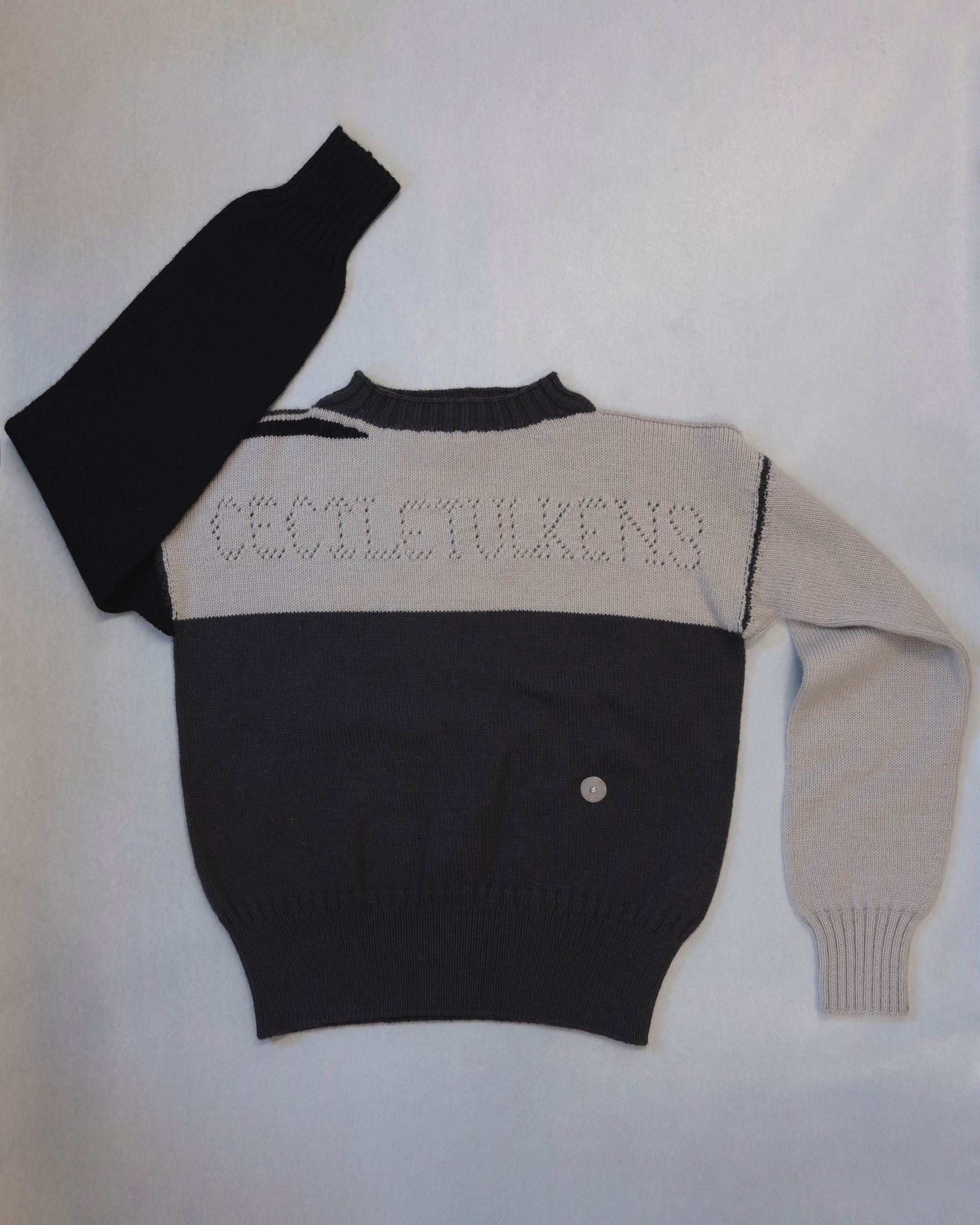 POINTELLE GANSEY IN GREYSCALE ROULETTE