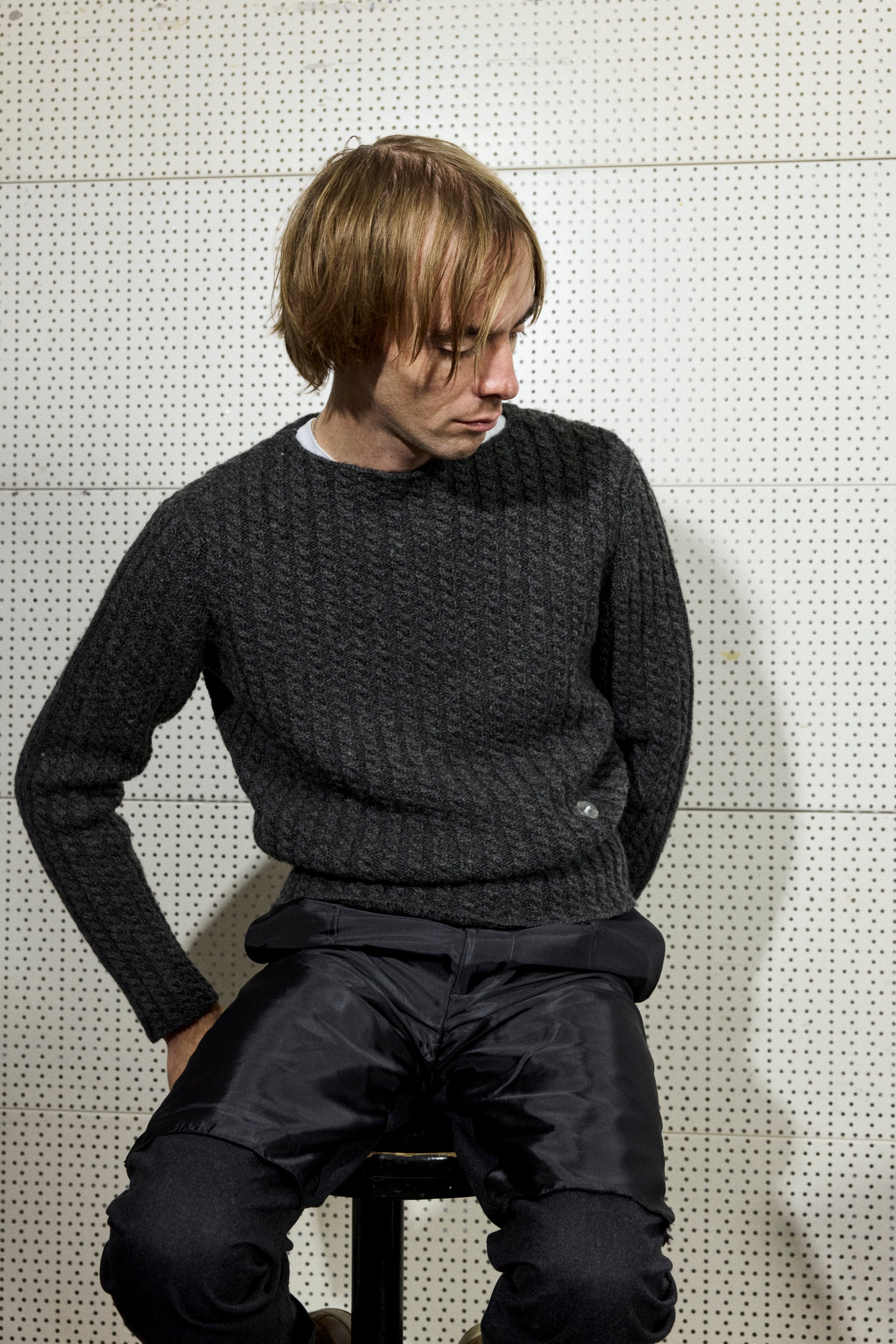 2X2 CABLE PULLOVER IN UNIFORM GREY