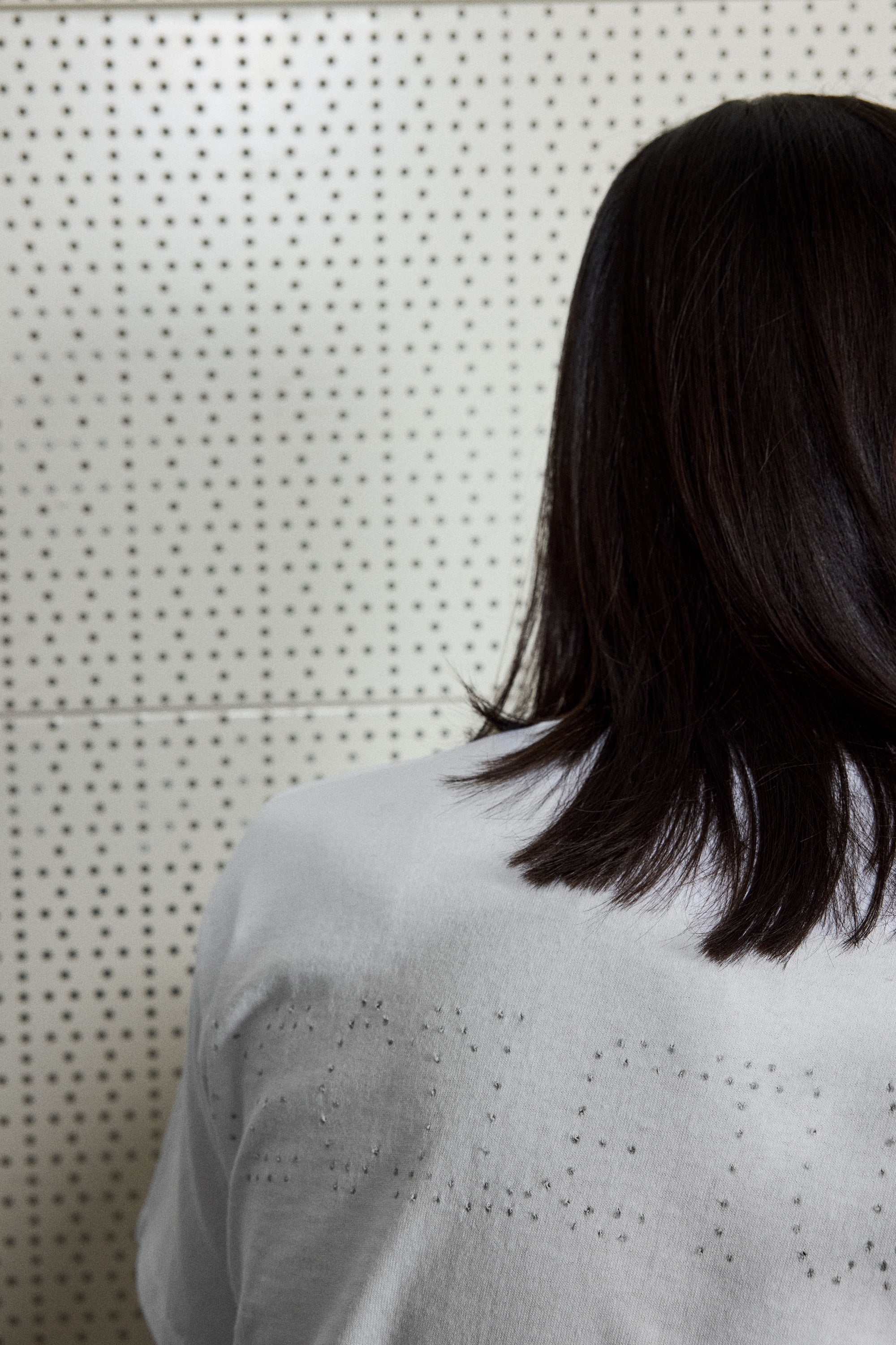 PERFORATED TEE IN WHITE