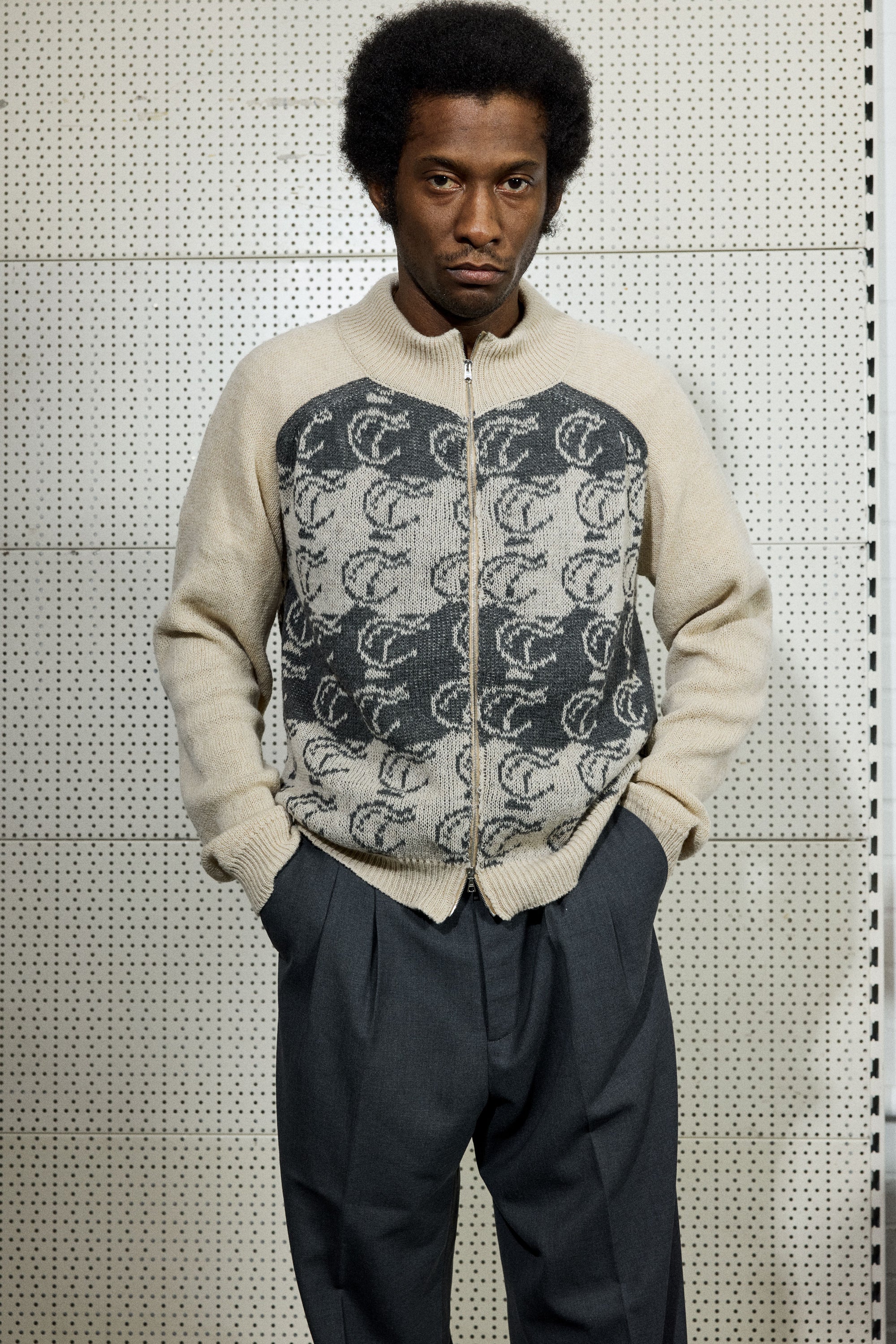 SADDLE SHOULDER ZIP-UP IN UNIFORM GREY