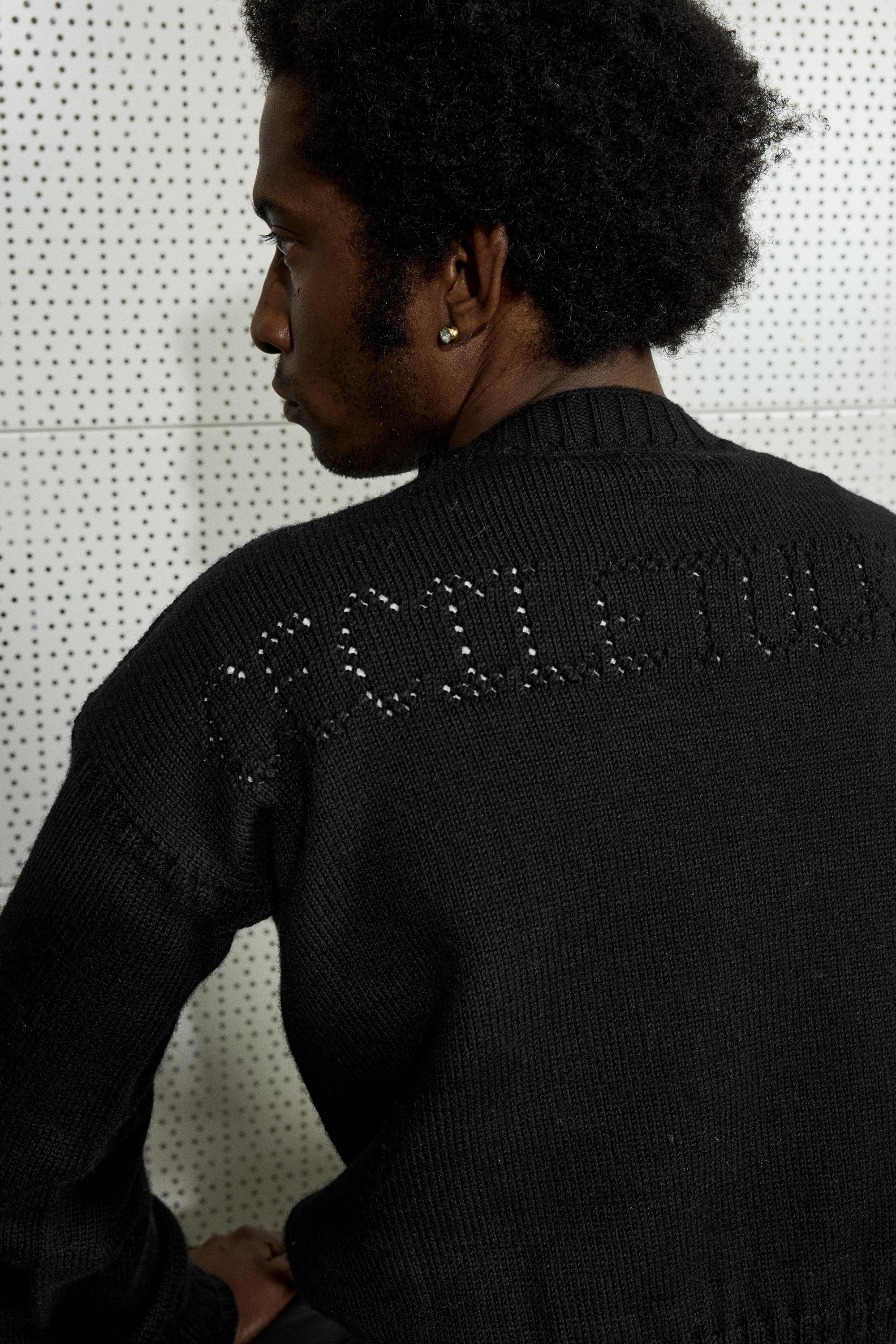 POINTELLE GANSEY IN BLACK