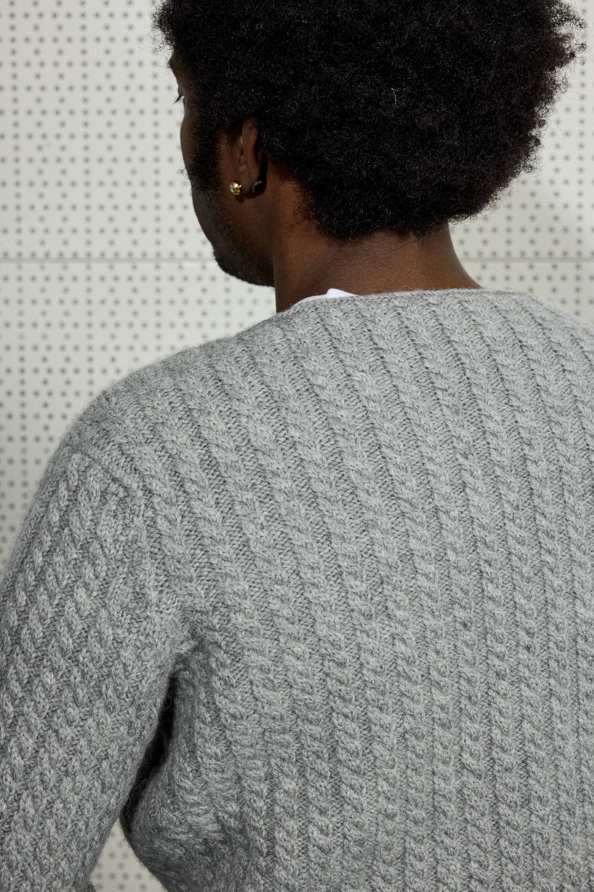 2X2 CABLE PULLOVER IN SILVER