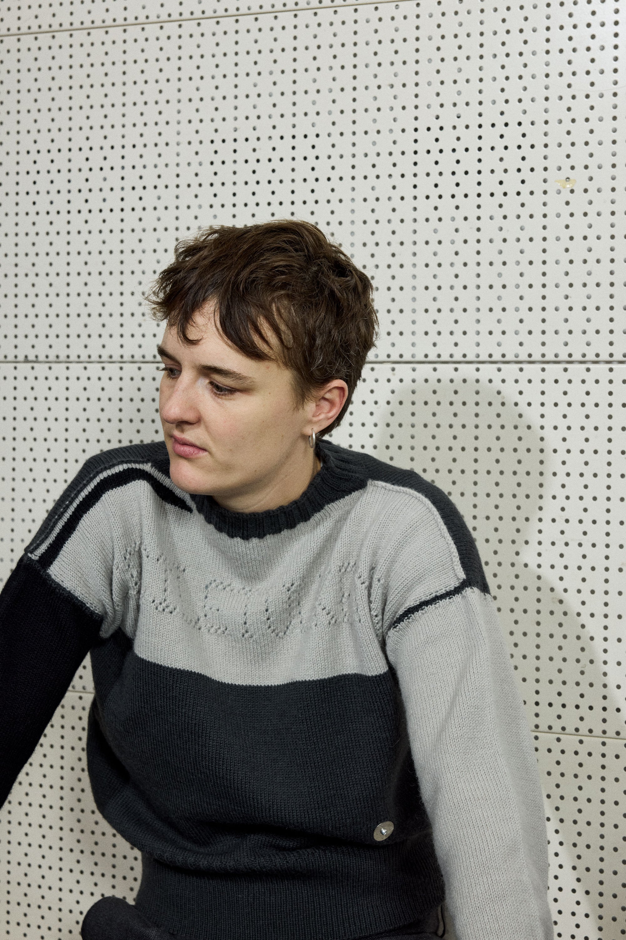 POINTELLE GANSEY IN GREYSCALE ROULETTE