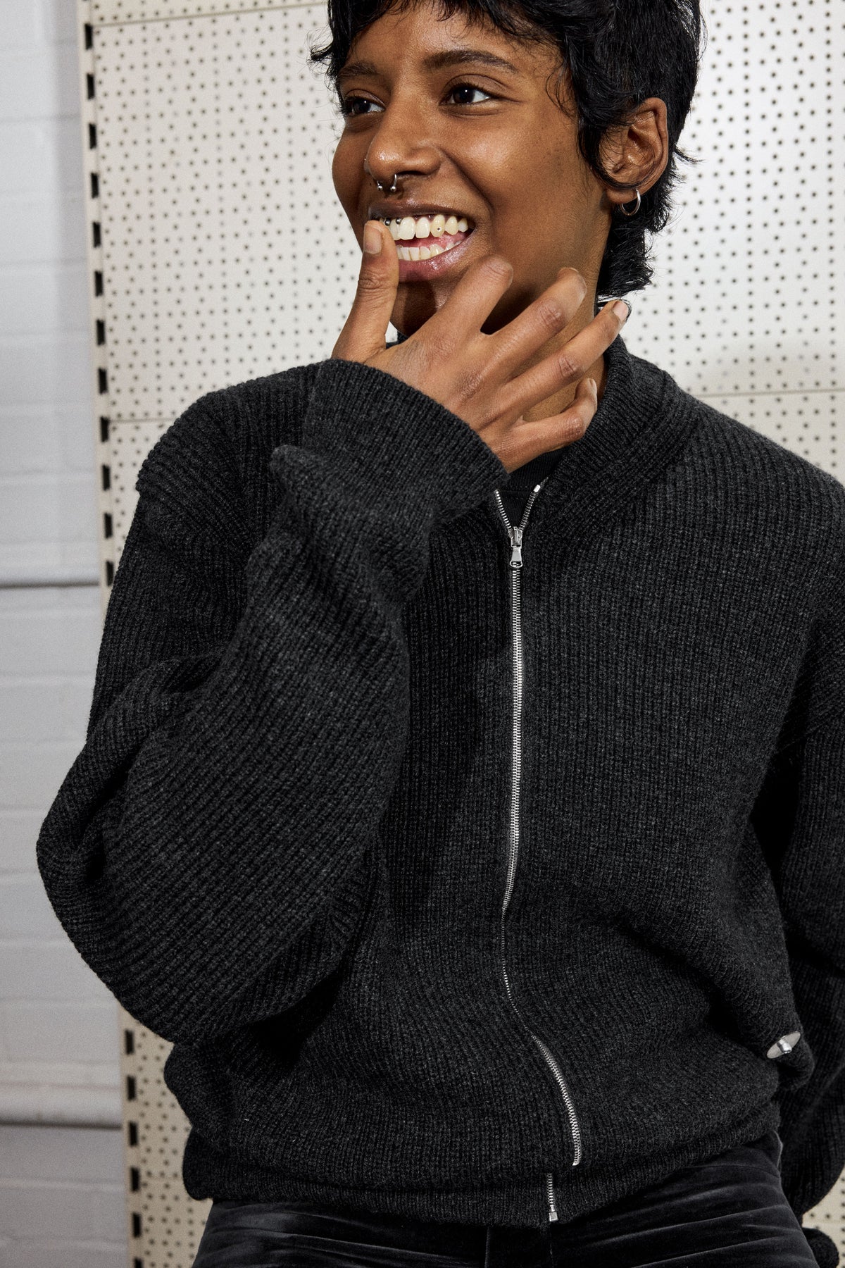 LAMBSWOOL ZIP-UP IN UNIFORM GREY