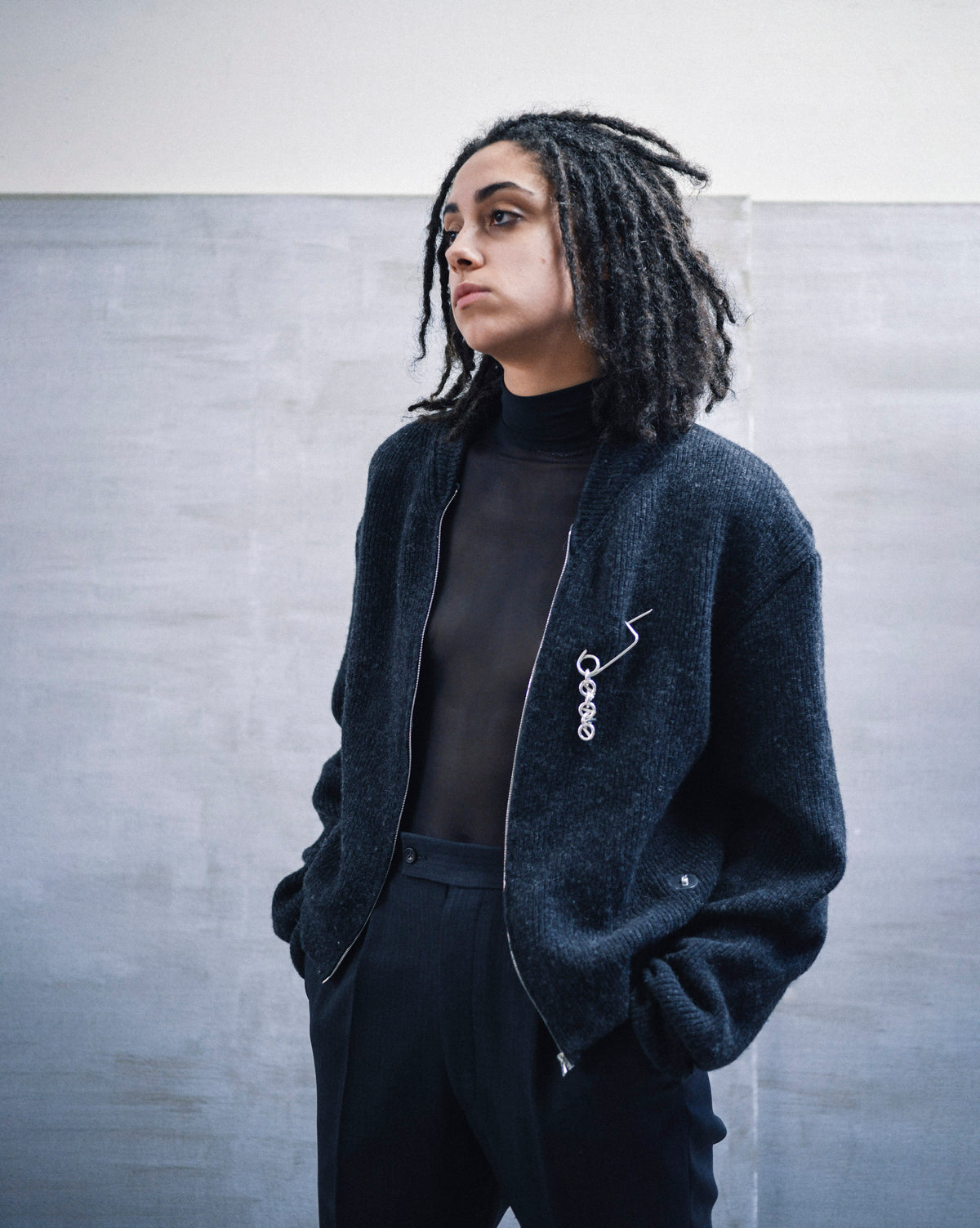 LAMBSWOOL ZIP-UP IN BLACK